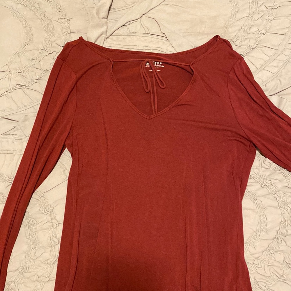 Long-sleeve Hollister shirt